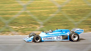Jacques Laffite au Grand Prix de Grande-Bretagne 1978 avec la Ligier JS9.