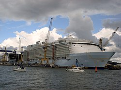 MS Oasis of the Seas, Turku, 26.7.2009.JPG