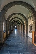 Un couloir du cloître dans l'abbaye.