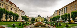 Praça em frente ao Teatro de Tchernivtsi