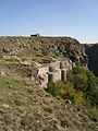 Remains o Bjni Fortress wi a medieval structur being rebiggit upon the plateau.