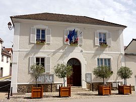 The town hall of Moisselles