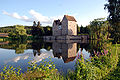 Ansicht der Anlage von Nordosten über den Burgteich (Juli 2009)