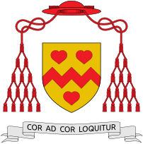 Les armoiries du cardinal John Henry Newman, théologien, philosophe et saint de l'Église catholique. La devise épiscopale de celui-ci, « Cor ad cor loquitur », signifie : « Le cœur parle au cœur ». (définition réelle 2 037 × 2 048)