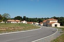 Un des nouveaux lotissements de Châlus, situé aux franges de la zone agglomérée historique