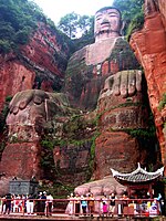Статуя Будды в Лэшане, династия Тан, строительство закончено в 803 г.