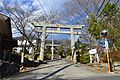 Puerta Torii en el santuario.