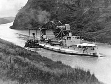 Kearsarge with a large crane on her deck