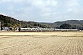 田園風景が広がる道場駅 - 三田駅間。