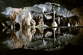 Inneres der Kalksteinhöhle Gough’s Cave