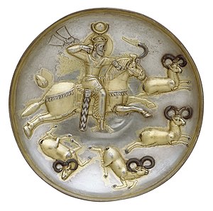 Krožnik s sasanidskim kraljem na lovu na ovne; kralj je morda Kavad I.