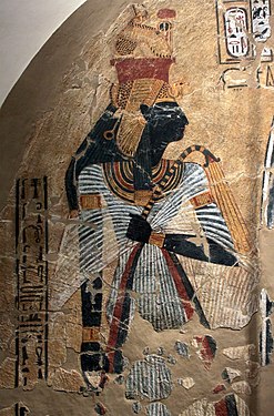 Ahmose-Nefertari - con gái Pharaoh Seqenenre Tao và là chị kiêm vợ của Pharaoh Ahmose I