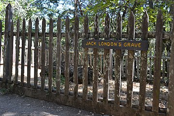 Tombe de Jack London.