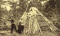 伝統的なウィグワムとミクマク族の男女、1873年