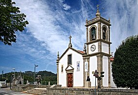 Igreja Paroquial de Mouquim