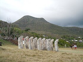 Vue du morne Clochette depuis le site de Cap 110.