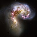 Galaksi Antennae merupakan galaksi starburst terkenal yang diduga merupakan hasil dari 2 galaksi yang bertabrakan