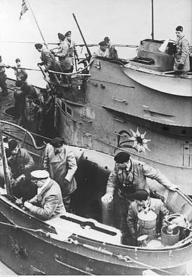 U-95 (на переднем плане) и U-124, 1941 год