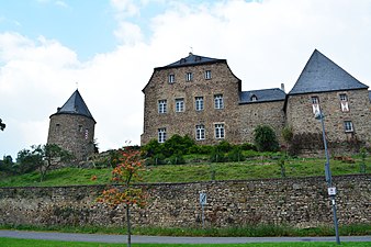 Burg Maubach, Untermaubach