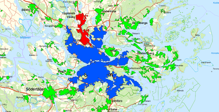 Tätorten Stockholm i blått, den 2015 ny-utbrutna tätorten Sollentuna och Upplands Väsby i rött.