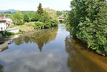 La Dore depuis le pont de la route départementale 906 vers l'aval