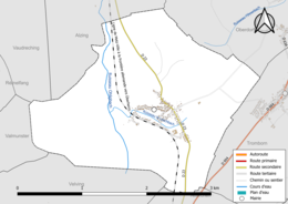 Carte en couleur présentant le réseau hydrographique de la commune