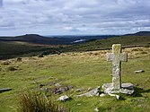 Oud kruus by Crazywell Pool, e meer in 't nationaal park Dartmoor