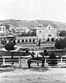 La Plaza Vieja y la iglesia en 1880.