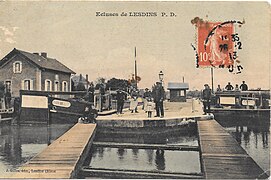 Carte postale de l'écluse de Lesdins en 1913.