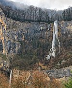 Cascade de Syratu (partie haute et médiane).