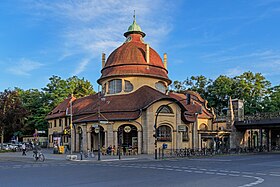 Bahnhofsgebäude