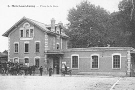 Vers 1900, vue du bâtiment reconstruit en 1881 à l'identique de celui détruit en 1870.