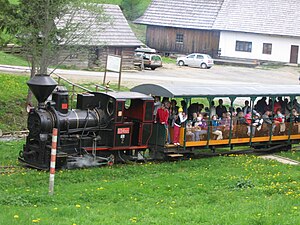 Turistická doprava na úseku, prechádzajúcim Múzeum kysuckej dediny