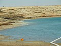 死海的一側湖岸景色