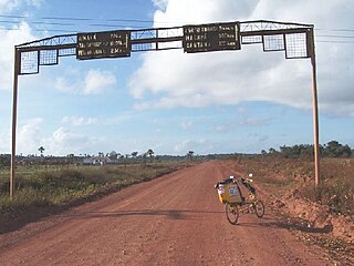 連接卡爾索埃內與馬卡帕的道路