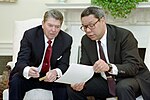 President Ronald Reagan och Nationella Säkerhetsrådgivaren Colin Powell 1988.