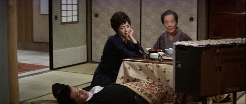 Yuriko Hanabusa, Yuriko Hoshi, and Yôsuke Natsuki in San Daikaijû Chikyû Saidai no Kessen (1964)