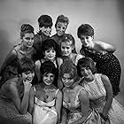 Catherine Deneuve, Mireille Darc, Anne-Marie Bellini, Danièle Gaubert, Geneviève Grad, Joëlle Latour, Daliah Lavi, Gisèle Sandré, Catherine Spaak, and Michèle Verez in I dolci inganni (1960)