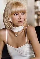 Mireille Darc in Le téléphone rose (1975)