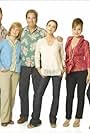 Alyssa Milano, Beau Bridges, Annie Potts, Amanda Detmer, Meagen Fay, and Eric Winter in Single with Parents (2008)