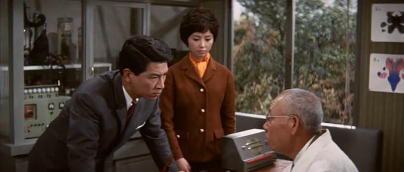 Yuriko Hoshi, Yôsuke Natsuki, and Takashi Shimura in San Daikaijû Chikyû Saidai no Kessen (1964)