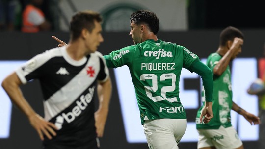 Sem repertório no ataque e sofrendo na defesa contra o Palmeiras, Vasco evolui pouco; leia análise