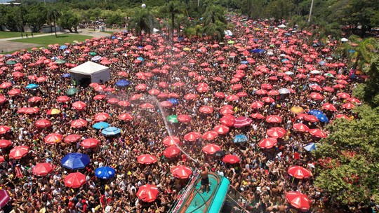Indústria do carnaval movimenta R$ 4,5 bilhões na economia do Rio