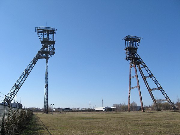 4: Towers from the coal mine from Houthalen. Sonuwe