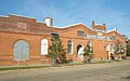 Reeves Peanut Company, société d'arachide située au 340 East Broad Street à Eufaula, en Alabama. Cet entrepôt a été construit par la Eufaula Grocery Company (société d'épicerie) en 1903 dans un style néo-Renaissance.