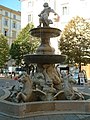 La fontana dei cavalli, in piazza Roma