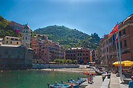 Port and square at Vernazza, Cinque Terre, Italy.jpg