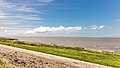 Wierum (Noardeast-Fryslân), Zicht op de wolken boven de zeedijk.