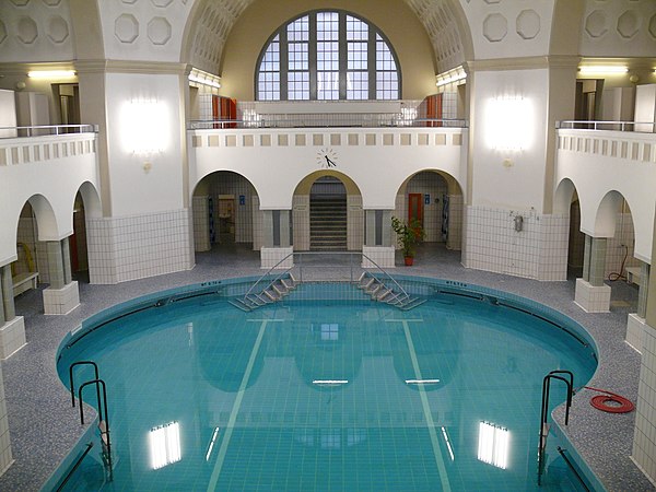 2: Natatorium II of Herschel spa, Mannheim, Baden-Württemberg (Halle II des Herschelbads in Mannheim)