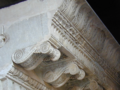Tabularium, particolare della trabeazione del tempio di Vespasiano 2